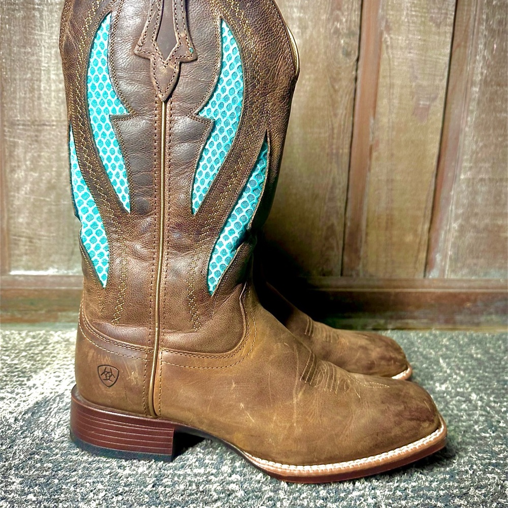 Ariat women's 9.5 venTek frontier Tilly